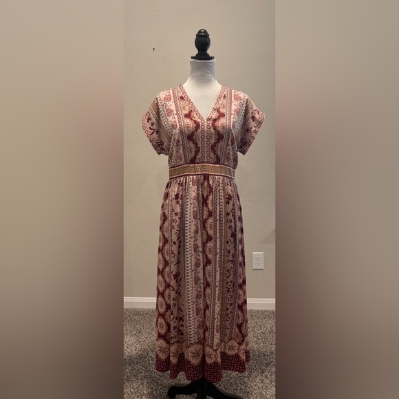 Gal Meets Glam Falu Red Maxi Sundress w/ Dolman Sleeves - Picture 2 of 7